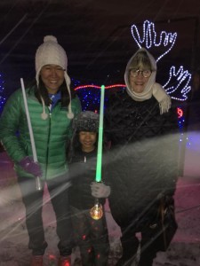 Beth, Gabby and Susu brave the snow blizzard at the Denver Zoo! (Pops took the picture, and Kevin took 2-year-old Izzy back to the car early.... it was freezing!)